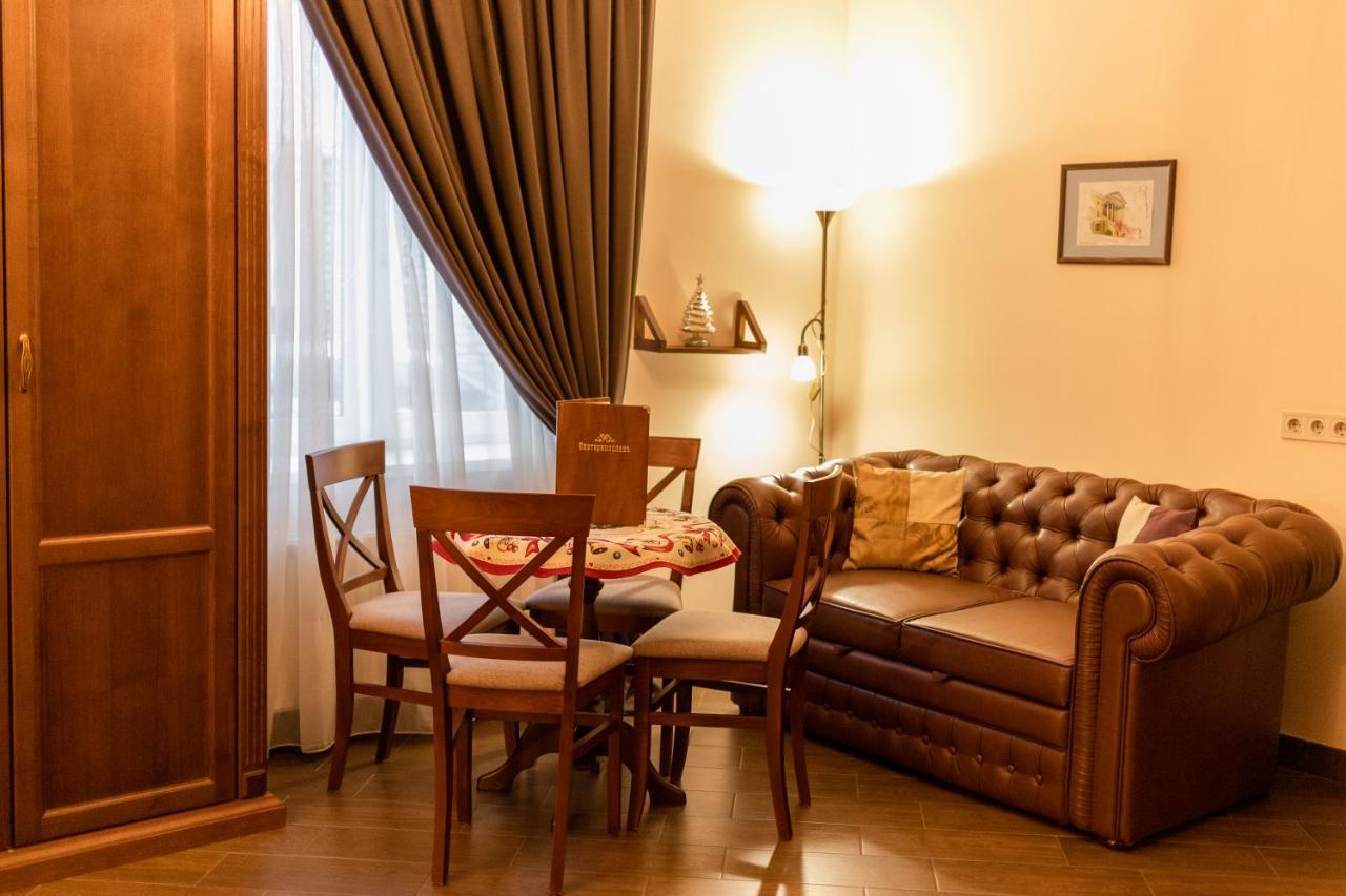 Ekaterinoslav Hotel Dnipro Bagian luar foto