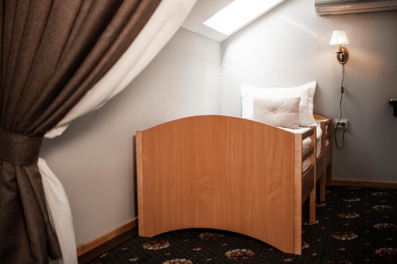 Ekaterinoslav Hotel Dnipro Bagian luar foto