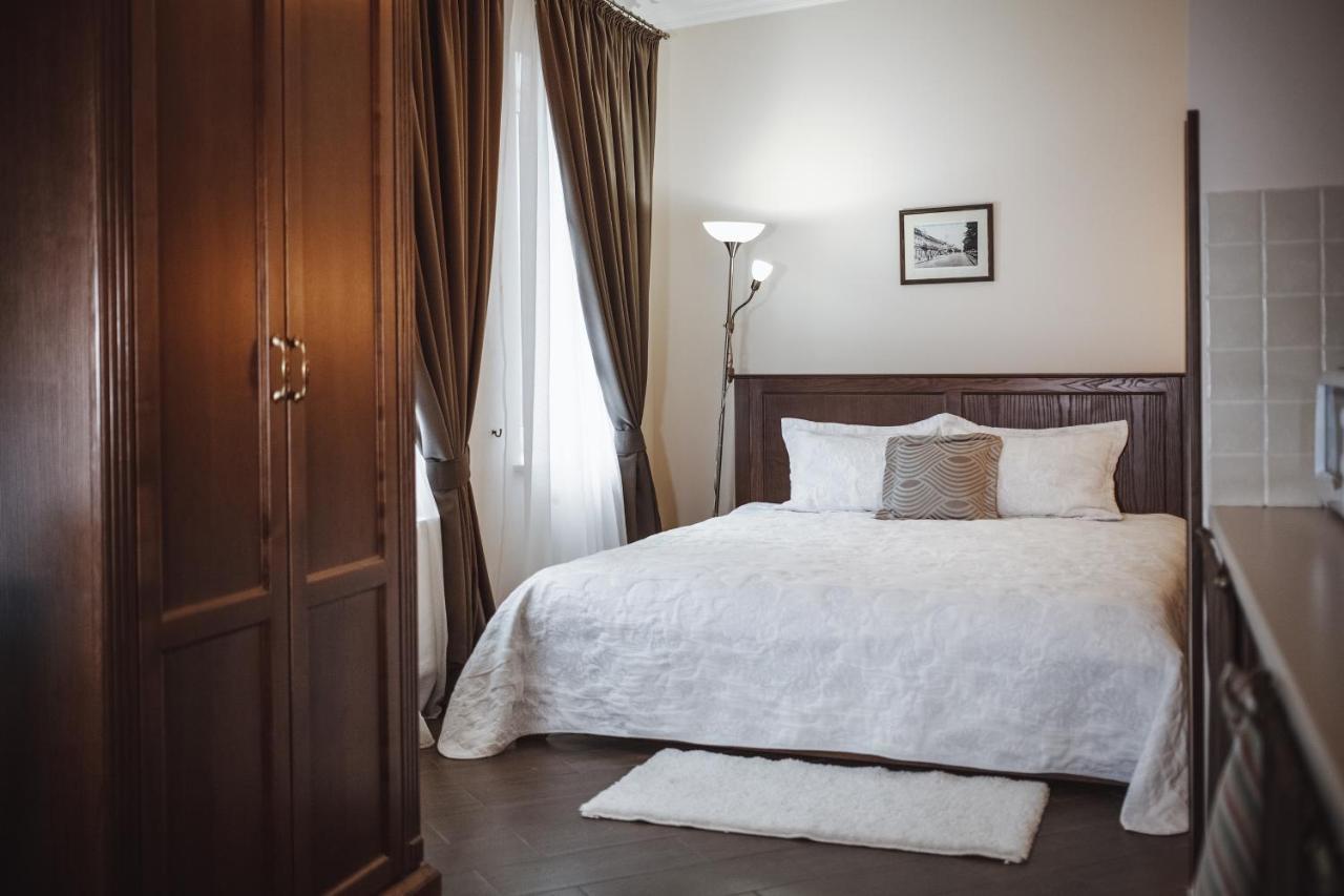 Ekaterinoslav Hotel Dnipro Bagian luar foto